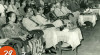 Foto Sri Sultan Hamengku Buwono IX, Sri Paku Alam VIII, Prof Sardjito serta undangan menikmati tarian Bondan yang dibawakan penari dalam acara memperingati 10 tahun pengosongan Kota Yogyakarta dari Tentara Belanda, di  Keraton Yogyakarta. 29 Juni 1959.