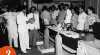 Foto Presiden Sukarno saat berkunjung pada acara Pekan Kementerian Pendidikan Pengajaran & Kebudayaan Jakarta, tanggal 3 Oktober 1951